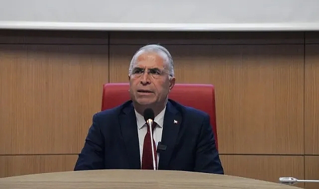 Gaziemir'de AK Parti'den 'faaliyet raporu' eleştirileri: Burası ağlama duvarı değil!