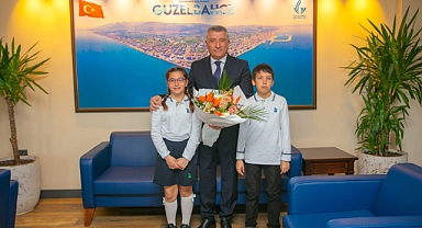 Güzelbahçe'de minik başkanlar koltuğa oturdu