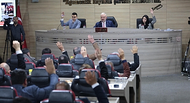 Menemen'de faaliyet raporu tamam! Pehlivan: Belediye ailemle tarih yazdık!