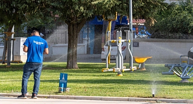 İzmir'in parklarında su kaybına geçit yok!