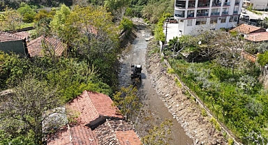 Körfezle buluşan derelerde temizlik harekâtı