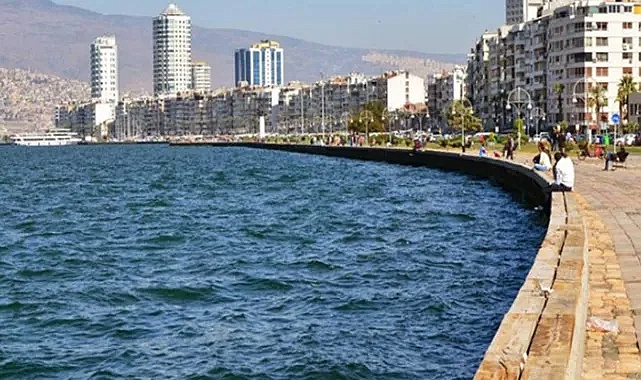 Başkan Tugay'dan 'körfez' açıklaması: Bazı bölgelerde koku oluyor ve olacak!