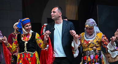 Bornova'da halayla biten festival