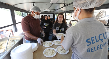 Efes Selçuk'ta öğrencilere yeni müjde: 3. Kent Lokantası öğrenci otobüsü yolda
