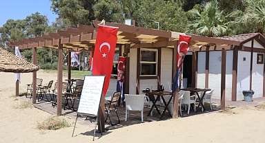 Festival Büfe Pamucak Sahili'nde tatilcilere kapılarını açtı