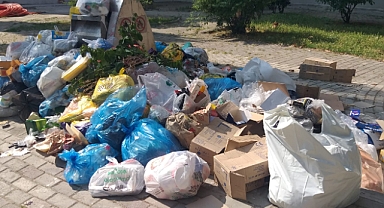 Karşıyaka halkı isyanda: Çöpümüzü toplayın!