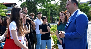 Bornova Belediyesi'nden 2 bin öğrenciye ücretsiz eğitim desteği