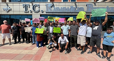 Pazarcı esnafı Karabağlar Belediyesi'ne kazan kaldırdı... Tehditlere boyun eğmeyeceğiz!