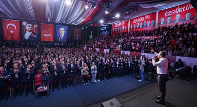 Özgür Özel: Kayyımın Ve Sarayın Tam Karşısındayız