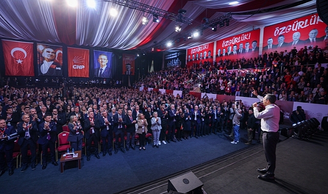 Özgür Özel: Kayyımın Ve Sarayın Tam Karşısındayız