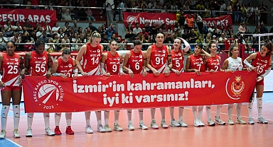 Voleybolun yıldızlarından İzmir İtfaiyesi'ne teşekkür