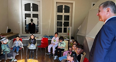 Başkan Tugay'dan anlamlı mesaj: Her şey çocuklar için