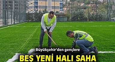 Büyükşehir'den gençlere beş yeni halı saha
