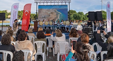 İzmir'den dünyaya, dünyadan İzmir'e: Buradayım, iyiyim