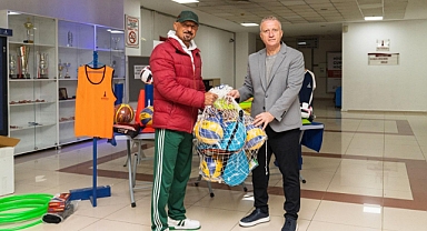 İzmir'de spor okul sıralarına taşınıyor