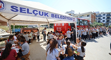 KENT LOKANTASI ÖĞRENCİ OTOBÜSÜ 1 YAŞINDA