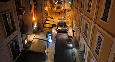 Alsancak'ta altyapısı tamamlanan sokaklar asfaltlanıyor