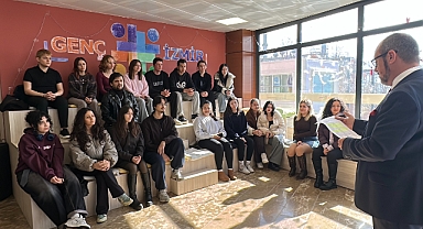 İzmir Büyükşehir Belediyesi gençlerin sanat yolculuğunu destekliyor