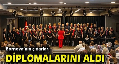 Bornova'nın çınarları diplomalarını aldı
